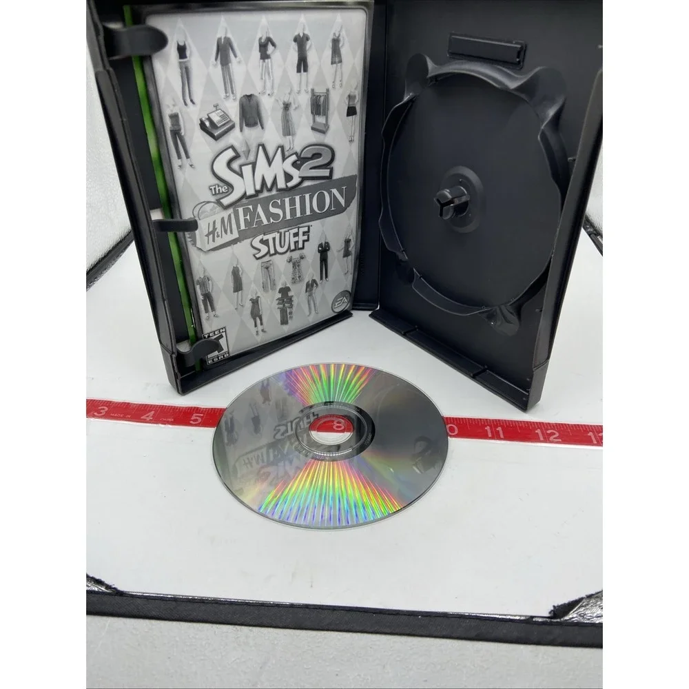 The Sims 2 PC Lot of 5 Games Seasons Nightlife Double Deluxe Glamour Fashion